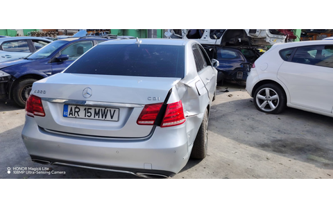 Mercedes Benz E-Class W212 (2009 - 2013) - imagine 3
