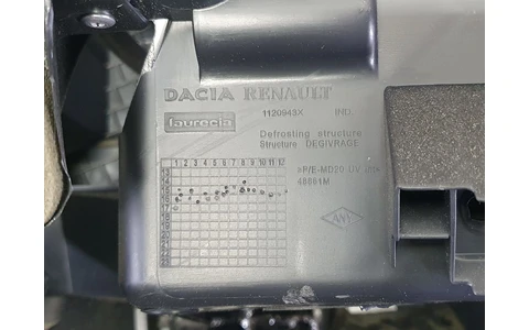 Plansa bord Dacia Duster 1 (facelift) (2013 - 2017) - imagine 5