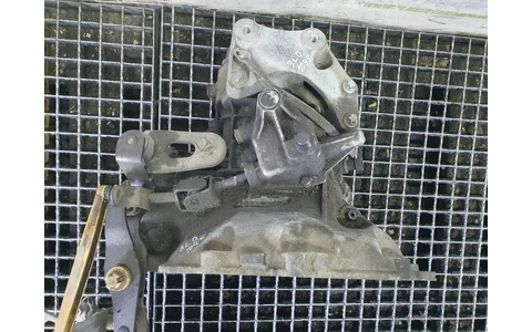 Cutie de viteze manuala 5 trepte 55565177 Opel Corsa D (2006 - 2011) - imagine 8