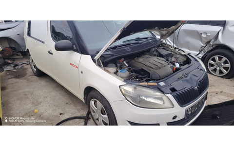 Skoda Roomster 1 (5J) (facelift) (2010 - 2015) - imagine 1