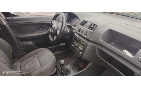 Skoda Roomster 1 (5J) (facelift) (2010 - 2015) - imagine 4