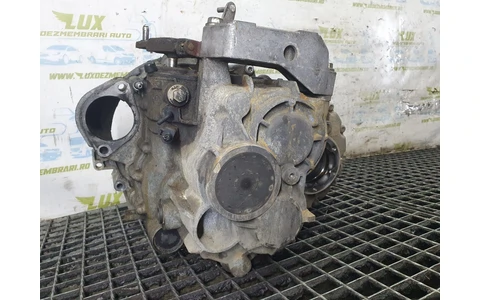 Cutie de viteze manuala 6 trepte HDV Volkswagen Passat B6 (2005 - 2010) - imagine 2