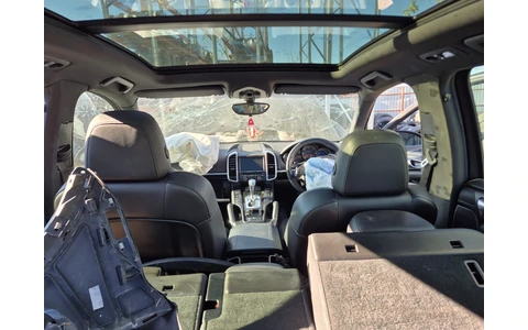 Porsche Cayenne 958 (2010 - 2014) - imagine 5