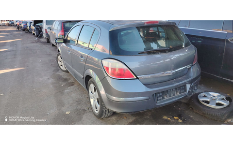Opel Astra H (2004 - 2007) - imagine 4