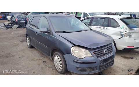 Volkswagen Polo 4 (9N) (facelift) (2005 - 2009) - imagine 2