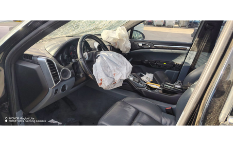 Porsche Cayenne 958 (2010 - 2014) - imagine 8