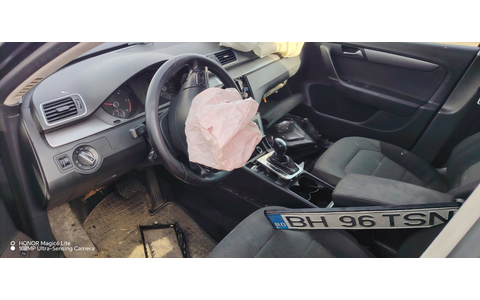 Volkswagen Passat B7 (2010 - 2015) - imagine 8