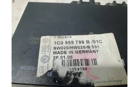 Modul confort 1c0959799b Volkswagen Golf 4 (1997 - 2006) - imagine 3