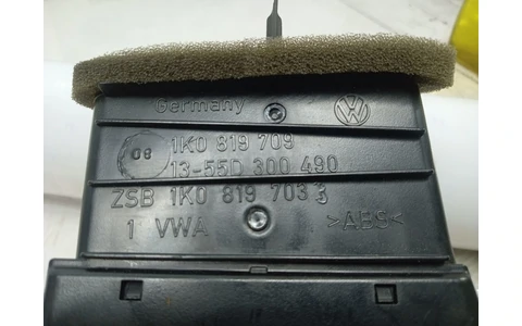 Grila ventilatie bord 1k0819709 Volkswagen Golf 5 (2003 - 2009) - imagine 3