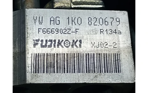 Radiator clima bord 1k0820679 Volkswagen Golf 5 (2003 - 2009) - imagine 4