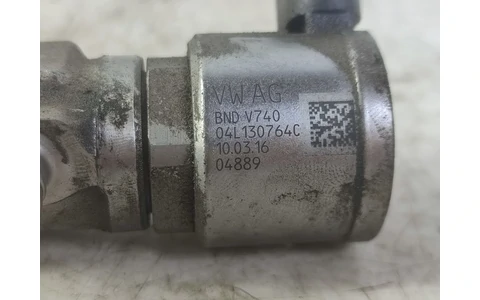 Rampa injectoare 04l130764c Volkswagen Passat B8 (2014 - 2020) - imagine 3
