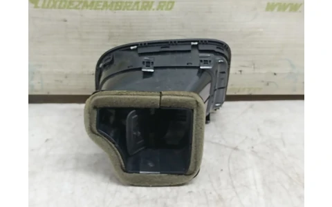Grila ventilatie bord 5k0819710 Volkswagen Golf 6 (2008 - 2015) - imagine 2
