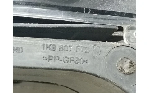 Far dreapta Volkswagen Golf 6 (2008 - 2015) - imagine 3