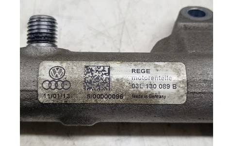 Rampa injectoare 03L130089b Volkswagen Golf 6 (2008 - 2015) - imagine 3