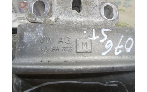 Suport motor 1k0199555 Volkswagen Golf 6 (2008 - 2015) - imagine 3