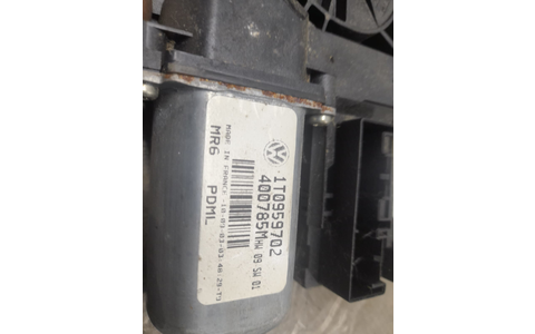 Motoras geam dreapta fata 1T0959702 Volkswagen Touran 1 (facelift) (2006 - 2010) - imagine 3