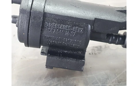 Electrovalva vacuum 0025401497 Mercedes Benz C-Class W204/S204 (2007 - 2012) - imagine 2