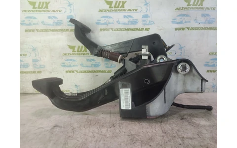 Pod pedalier A2042908501 Mercedes Benz C-Class W204/S204 (2007 - 2012) - imagine 3