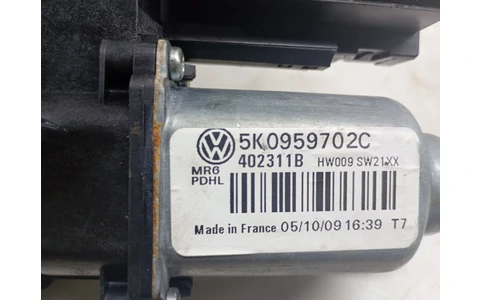 Motoras geam stanga fata 5k0959702c Volkswagen Golf 6 (2008 - 2015) - imagine 4