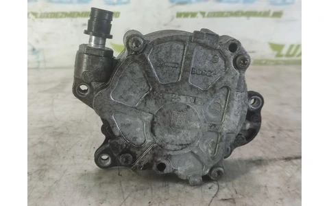 Pompa vacuum 03l145100f Volkswagen Passat CC 1 (facelift) (2012 - 2017) - imagine 3