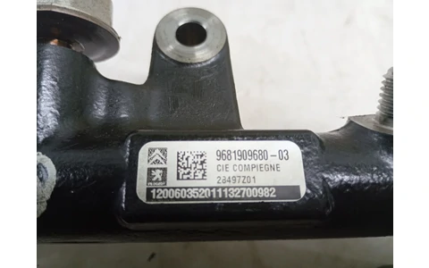 Rampa injectoare 9681909680-03 Ford Focus 3 (2011 - 2015) - imagine 3