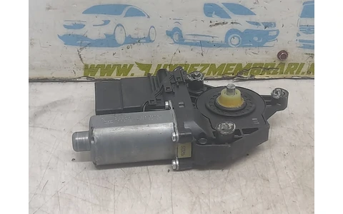 Motoras geam stanga spate 0130821431 Volkswagen Golf 5 (2003 - 2009) - imagine 2