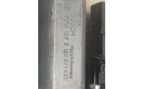Motoras geam stanga spate 0130821431 Volkswagen Golf 5 (2003 - 2009) - imagine 3