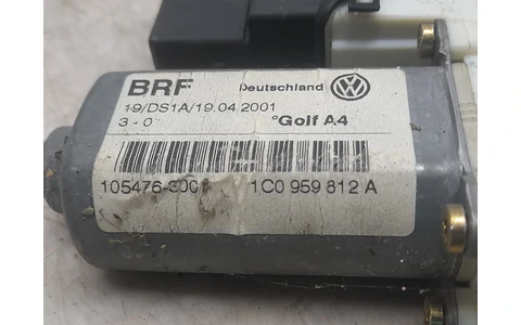 Motoras geam dreapta spate 1c0959812A Volkswagen Golf 4 (1997 - 2006) - imagine 3