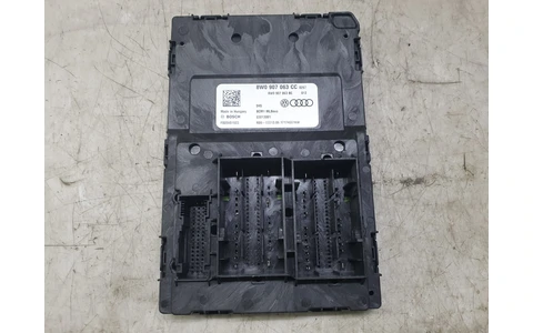 Modul confort 8w0907063cc Audi A4 B9 (2015 - 2020) - imagine 3