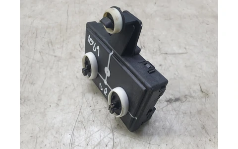 Modul confort usa fata dreapta 4m0959792h Audi A4 B9 (2015 - 2020) - imagine 3