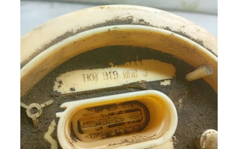 Pompa combustibil 1K0919050j Volkswagen Golf 6 (2008 - 2015) - imagine 3