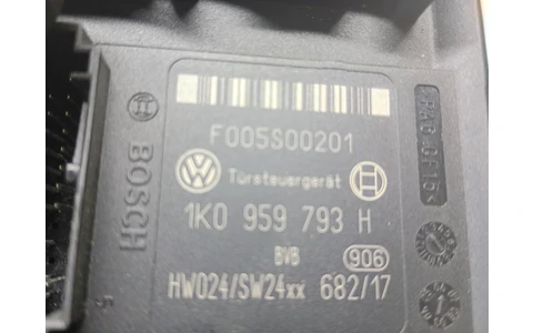 Motoras geam stanga fata 1k0959793h Volkswagen Golf 5 (2003 - 2009) - imagine 3