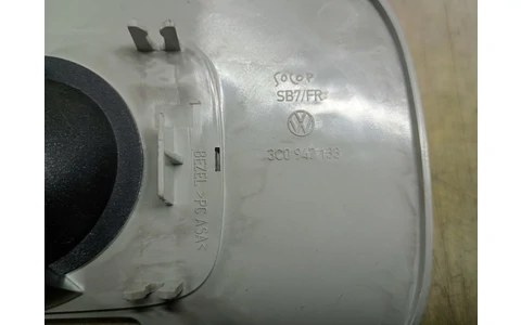 Plafoniera 3C0947133 Volkswagen Golf 6 (2008 - 2015) - imagine 3