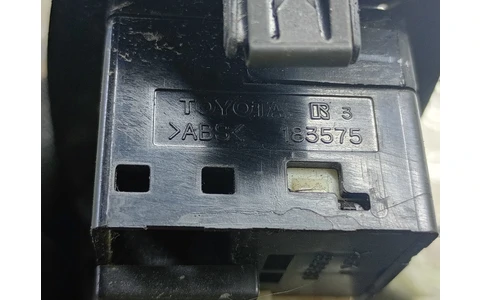 Panou comanda geamuri 183575 Toyota Avensis 2 T25 (2002 - 2006) - imagine 3