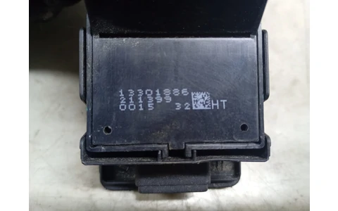 Buton geam 13301886 Opel Insignia A (2008 - 2014) - imagine 3
