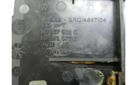 Scrumiera 7l6857961c Volkswagen Touareg 1 (7L) (2002 - 2007) - imagine 3