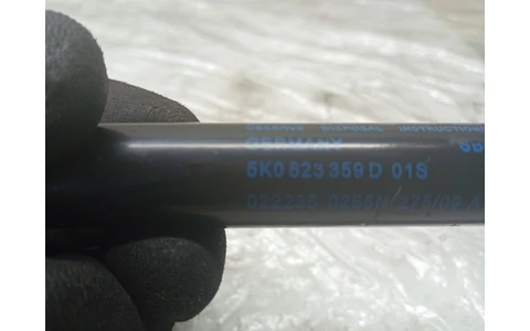 Amortizor capota 5k0823359d Volkswagen Golf 6 (2008 - 2015) - imagine 3