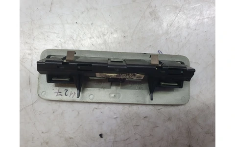 Display bord 3d09194736c3 Volkswagen Touareg 1 (7L) (2002 - 2007) - imagine 3