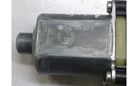 Motoras geam stanga fata 5q0959801b Skoda Octavia 3 (facelift) (2017 - 2020) - imagine 2