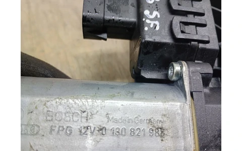Motoras geam stanga fata 0130821988 Opel Astra H (2004 - 2007) - imagine 3