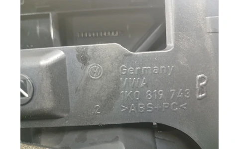 Grila ventilatie bord 1k0819743 Volkswagen Golf 5 (2003 - 2009) - imagine 2