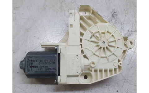 Motoras geam dreapta spate 8k0959812a Audi A6 4G/C7 (2010 - 2014) - imagine 2