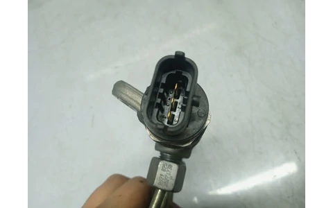 Rampa injectoare 0445214359 Jeep Compass 2 (2017 - 2021) - imagine 4