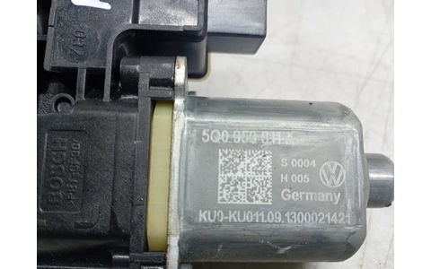 Motoras geam stanga spate 5Q0959811A Seat Leon 3 (5F) (2012 - 2016) - imagine 3