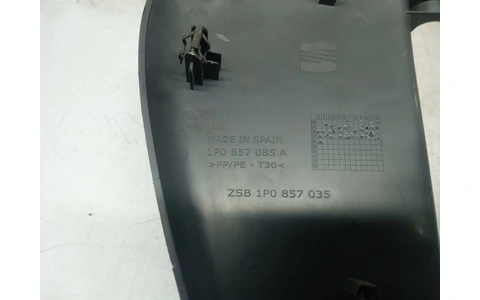 Ornament interior 1p0857085a Seat Leon 2 (1P) (2005 - 2009) - imagine 2