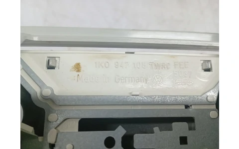 Plafoniera 1k0947133 Volkswagen Golf 6 (2008 - 2015) - imagine 4