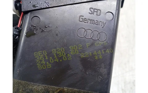 Grila ventilatie bord 8E0820902F Audi A4 B6 (2000 - 2005) - imagine 3