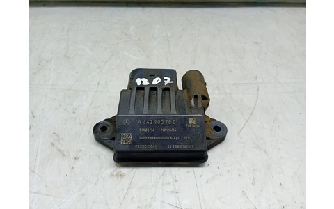 Releu bujii incandescente a6429007801 Mercedes Benz GLK-Class X204 (2008 - 2012) - imagine 3