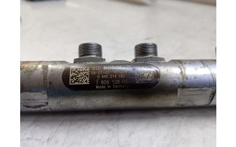Rampa injectoare 0445214183 BMW Seria 3 E91 (2004 - 2010) - imagine 2