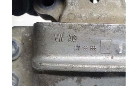 Suport motor 3C0199555 Volkswagen Passat B6 (2005 - 2010) - imagine 3